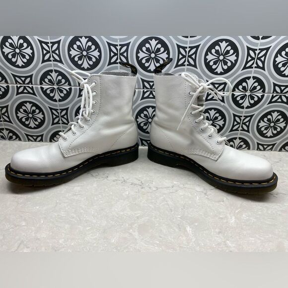 Dr. Martens 1460 Pascal 8-Eye Boot White Size Womens 8 - Picture 12 of 14
